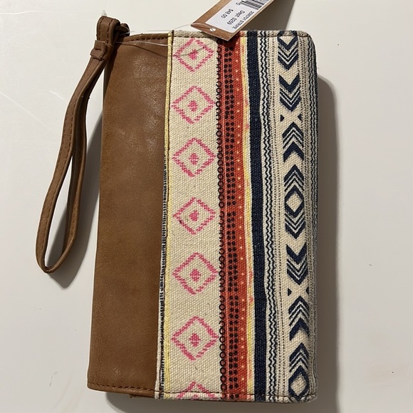 True Craft snap closure wrist wallet c card slots zip change pocket open pouch - Picture 3 of 7